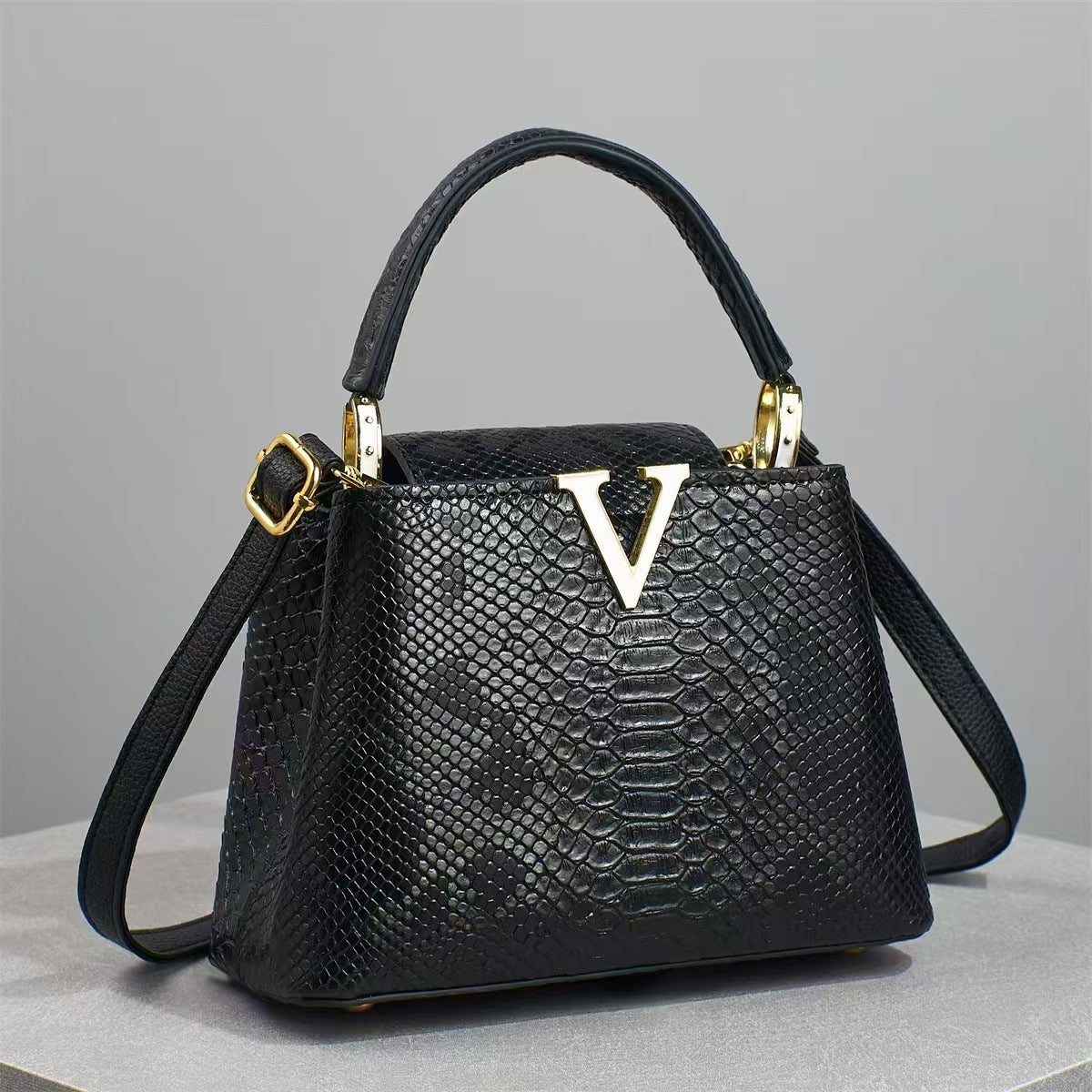 Women's Advanced Texture Commuter Portable Summer Women's Messenger Bag