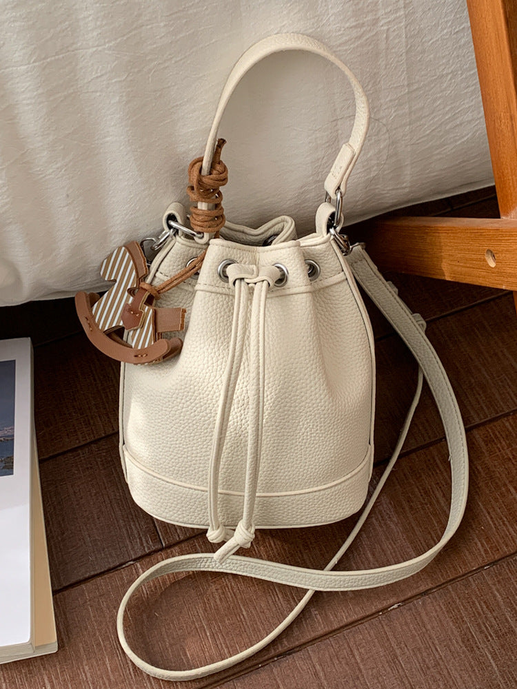 Women's Exquisite Outing Fashionable High-grade Commuter Cross Shoulder Bags