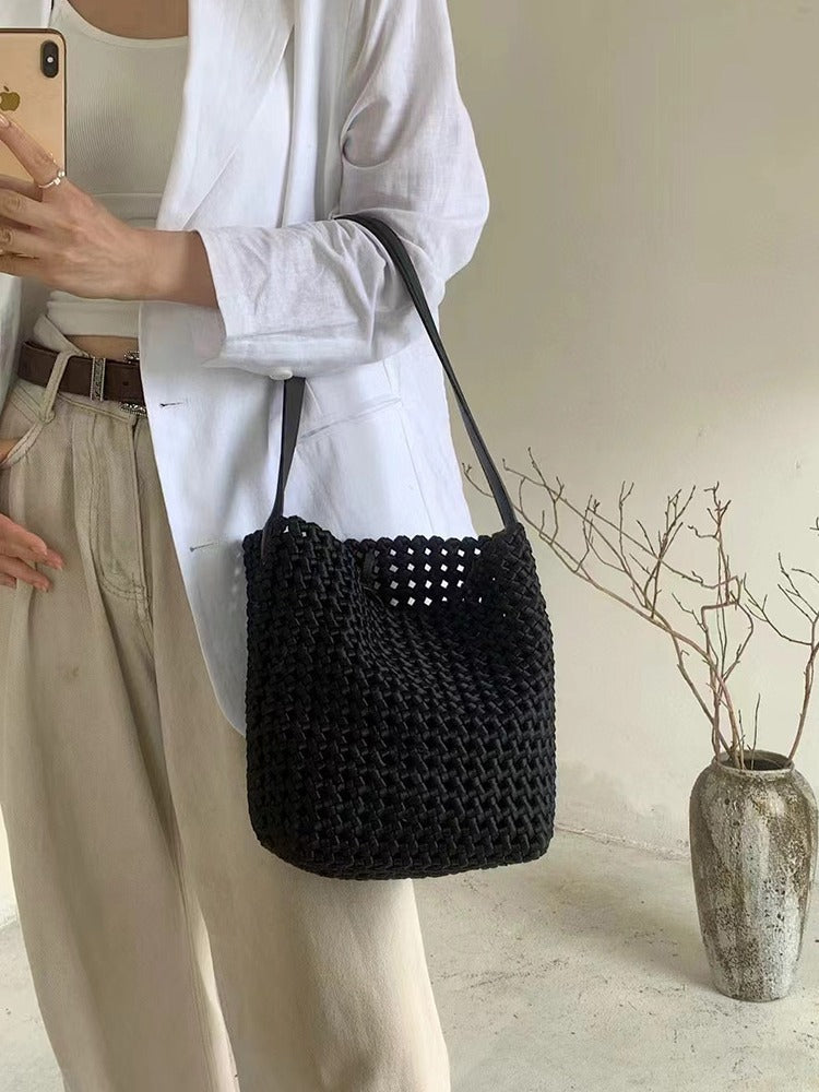 Idle Style Large Capacity First Layer Cowhide Hand-woven Single Bucket Bag