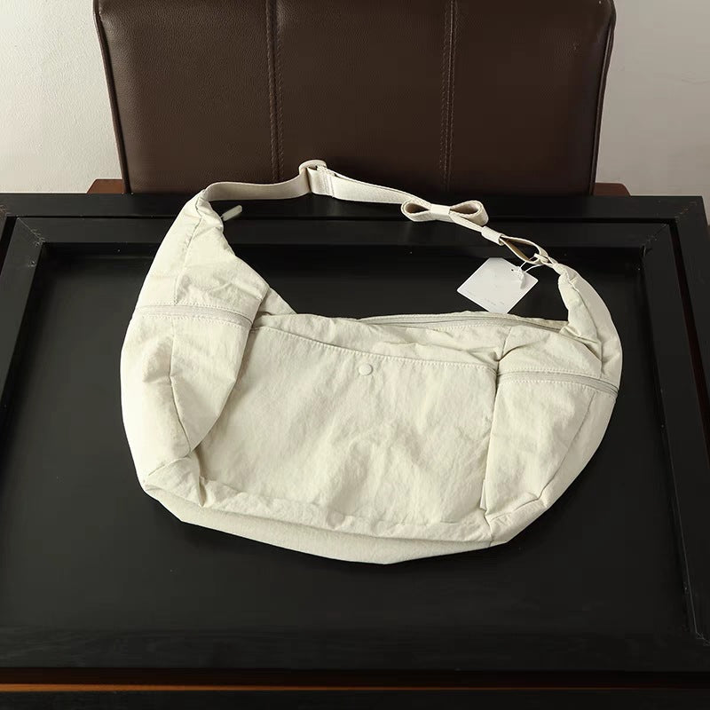 Commuter Large Capacity Super Light Western Style Underarm Bag