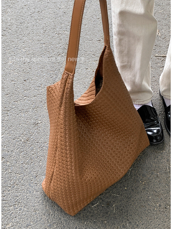 Women's Retro Large Capacity Commuter Simple Fashion Underarm Bag
