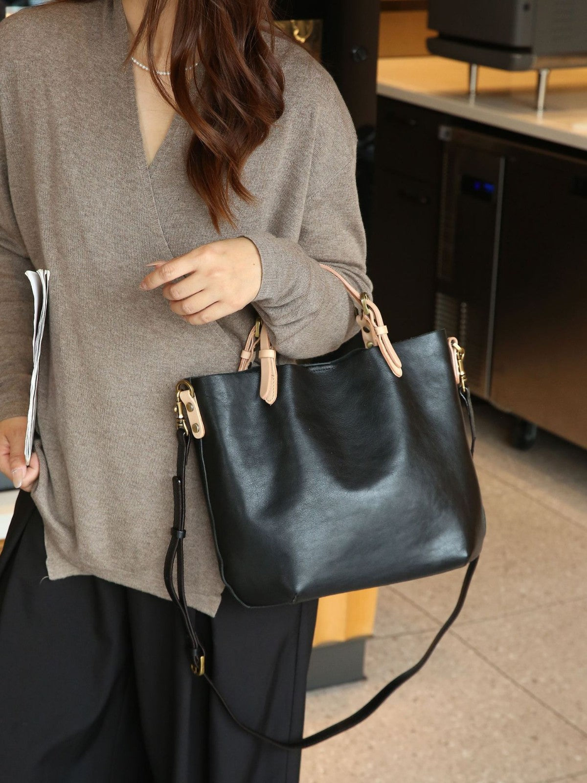 Women's First Layer Vegetable Tanning Leather Retro Commuter Genuine Tote Bag