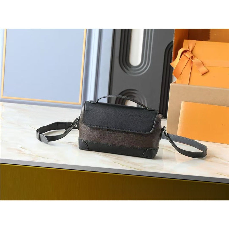 Classy Creative Popular Color-matching Trendy Wild Handbags