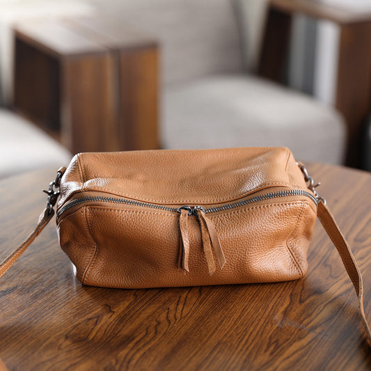 Women's Handmade Retro Lightweight Simple Peasant Cowhide Soft Bags