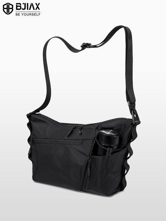 Trendy Attractive Minority Selenodont Waterproof Commuter Men's Messenger Bag