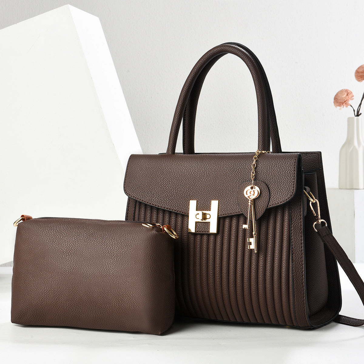 Female Commute Style Large Capacity Fashion Women's Handbag