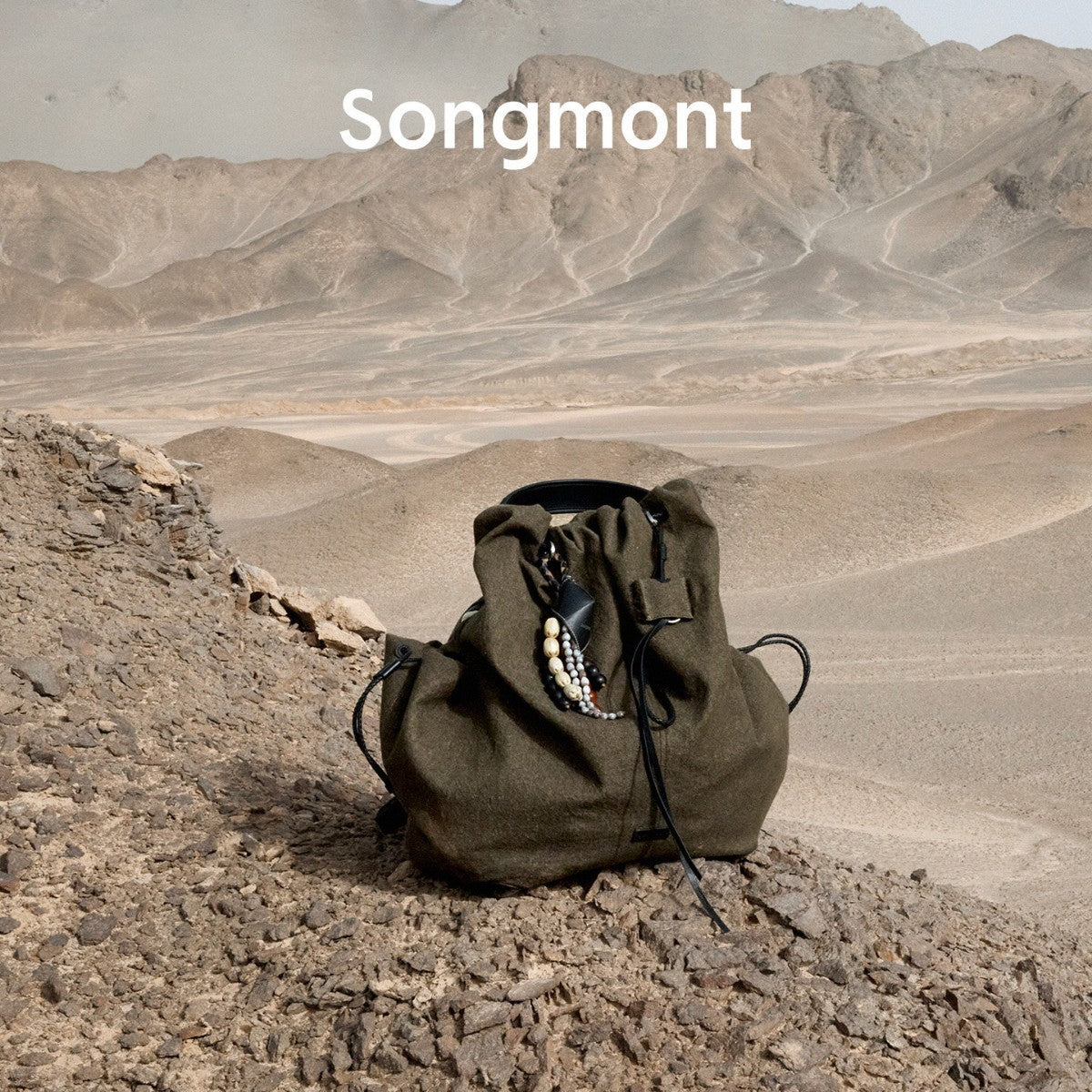 Mountain Large Capacity Commuter Computer Simple Bags