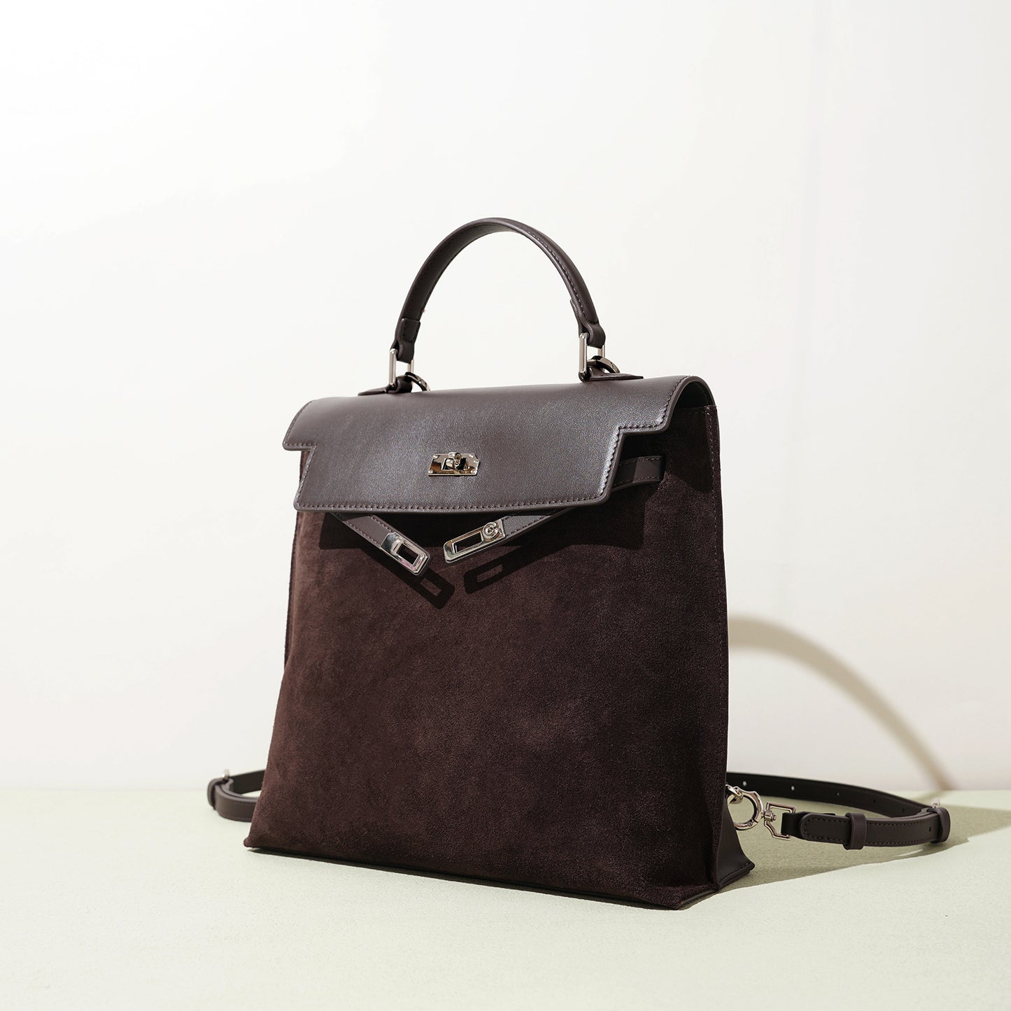 Fashionable Large Capacity Commuter Leather For Women's Backpack
