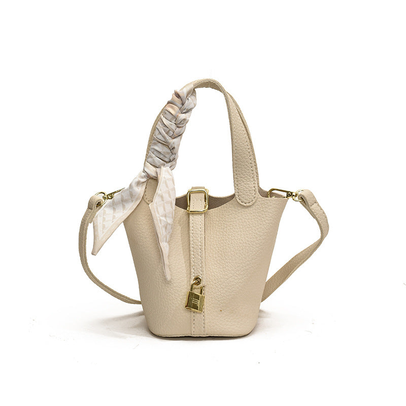 Lychee Pattern Vegetable Basket Trendy Simple Bucket Bag