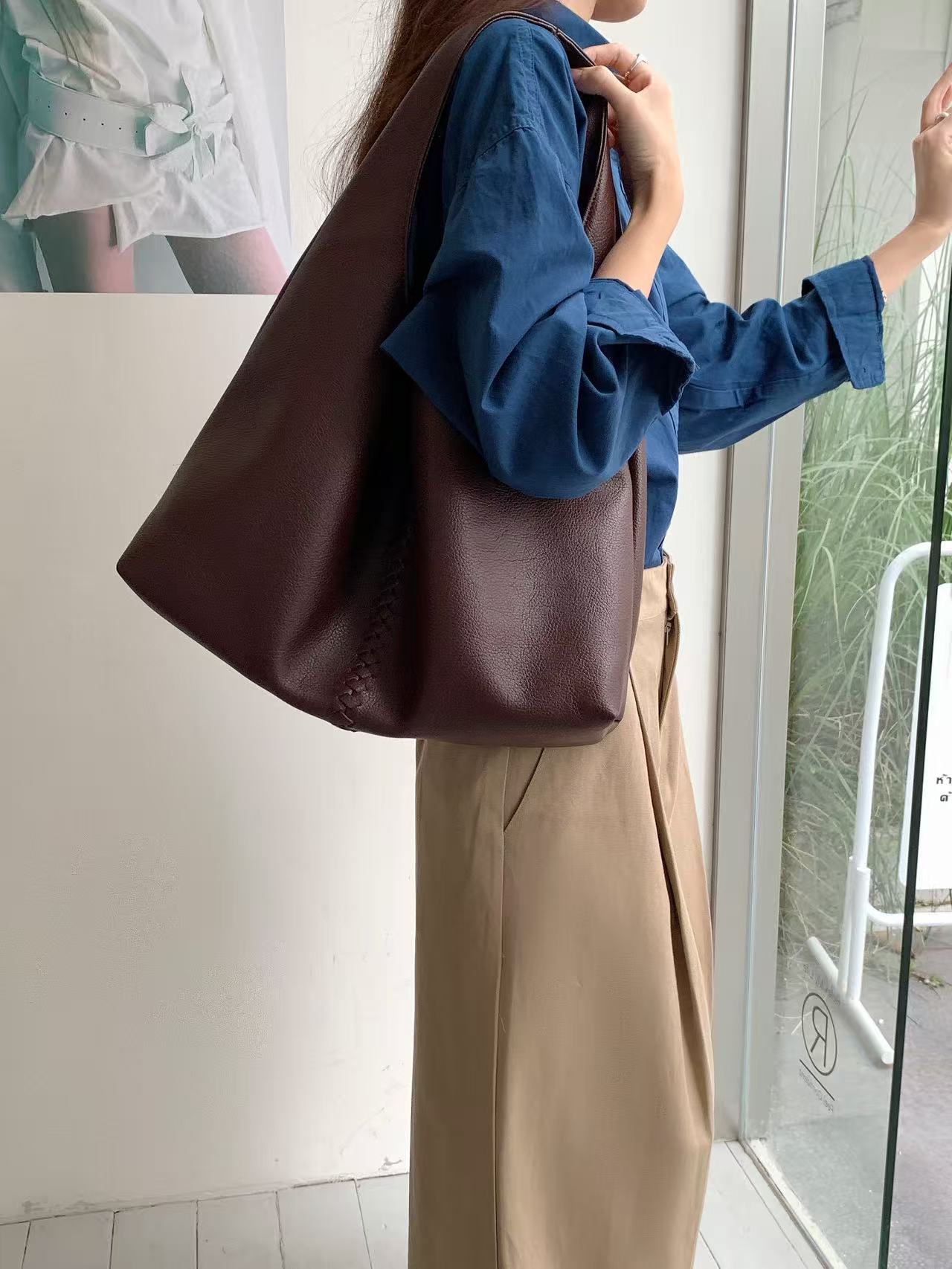 Women's Minority Female Commuter High-grade Sense Large Capacity Women's Handbag