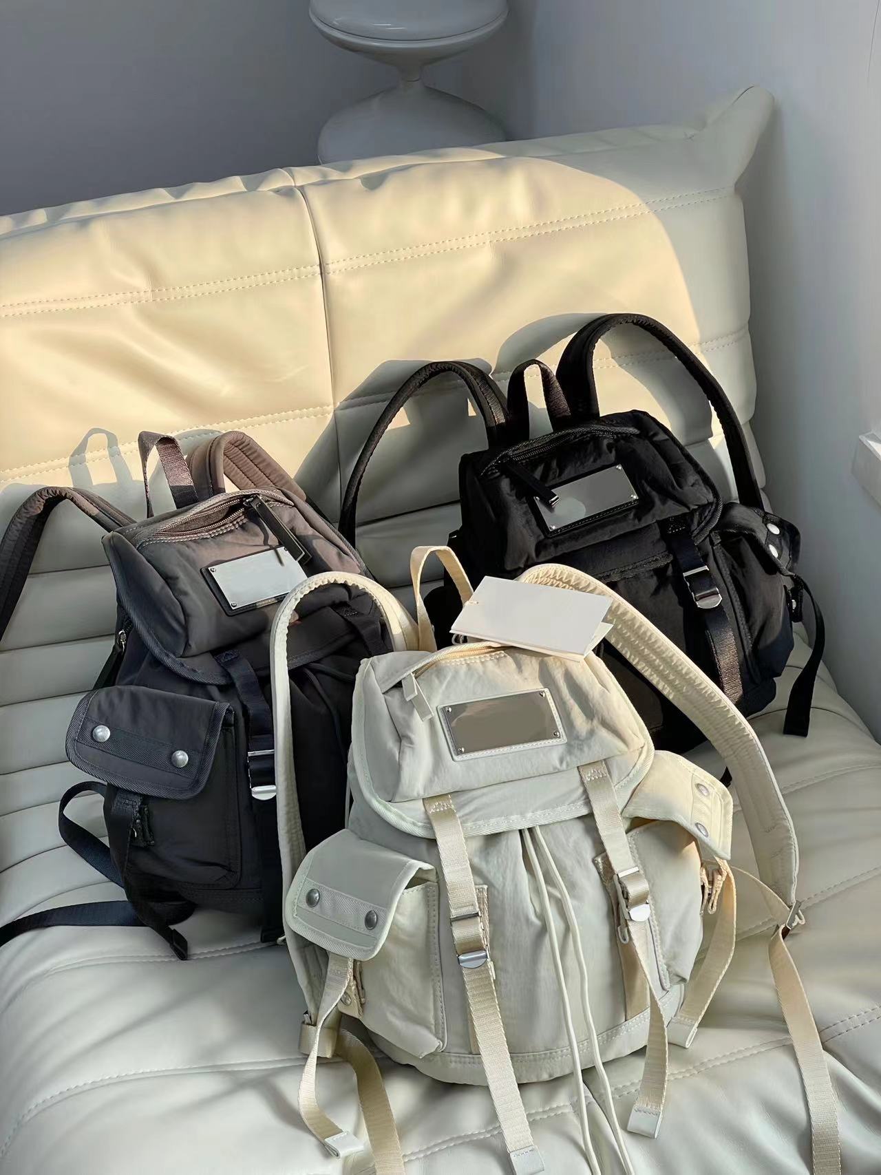 Cool Nylon Large Metal Label Waterproof Leisure Backpack