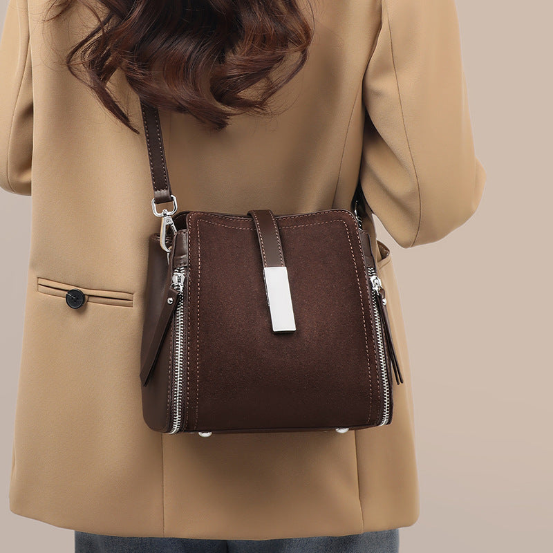 Women's Retro Frosted Flannel High-grade Portable Commuter Women's Messenger Bag