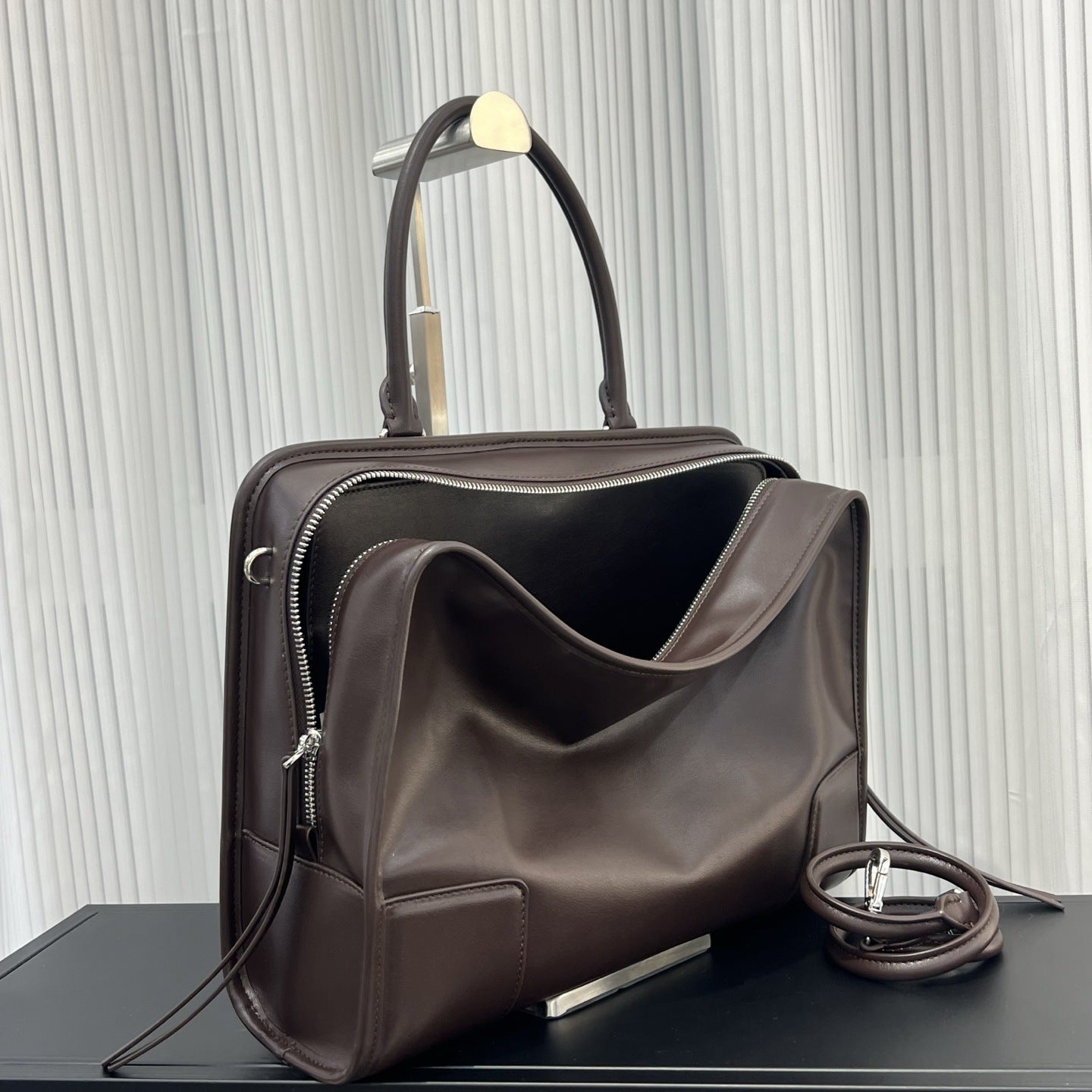 Glamorous Bowling Niche Retro Commuter Leather Women's Shoulder Bag