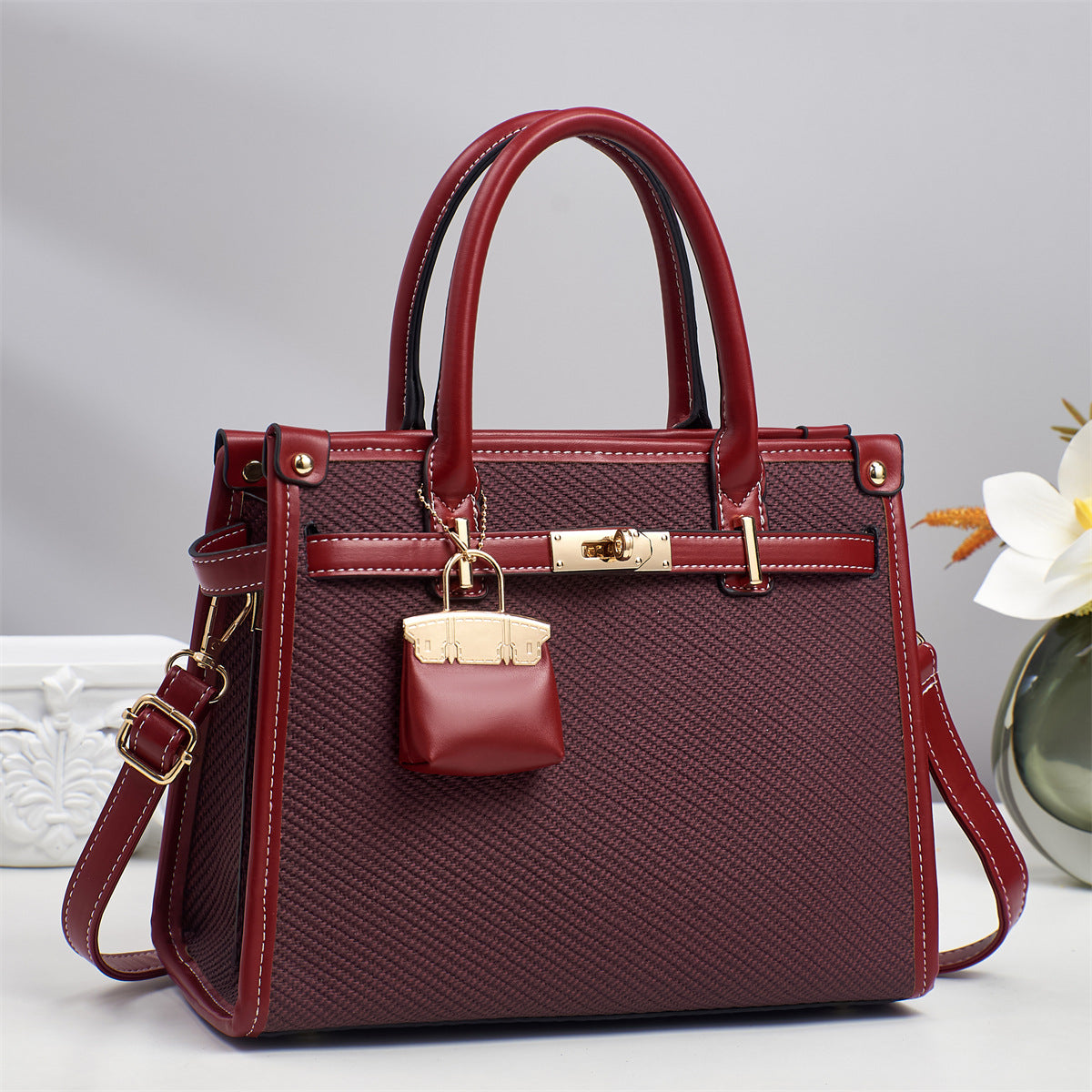 Women's Exquisite Big Graceful Korean Style Fashionable Women's Handbag