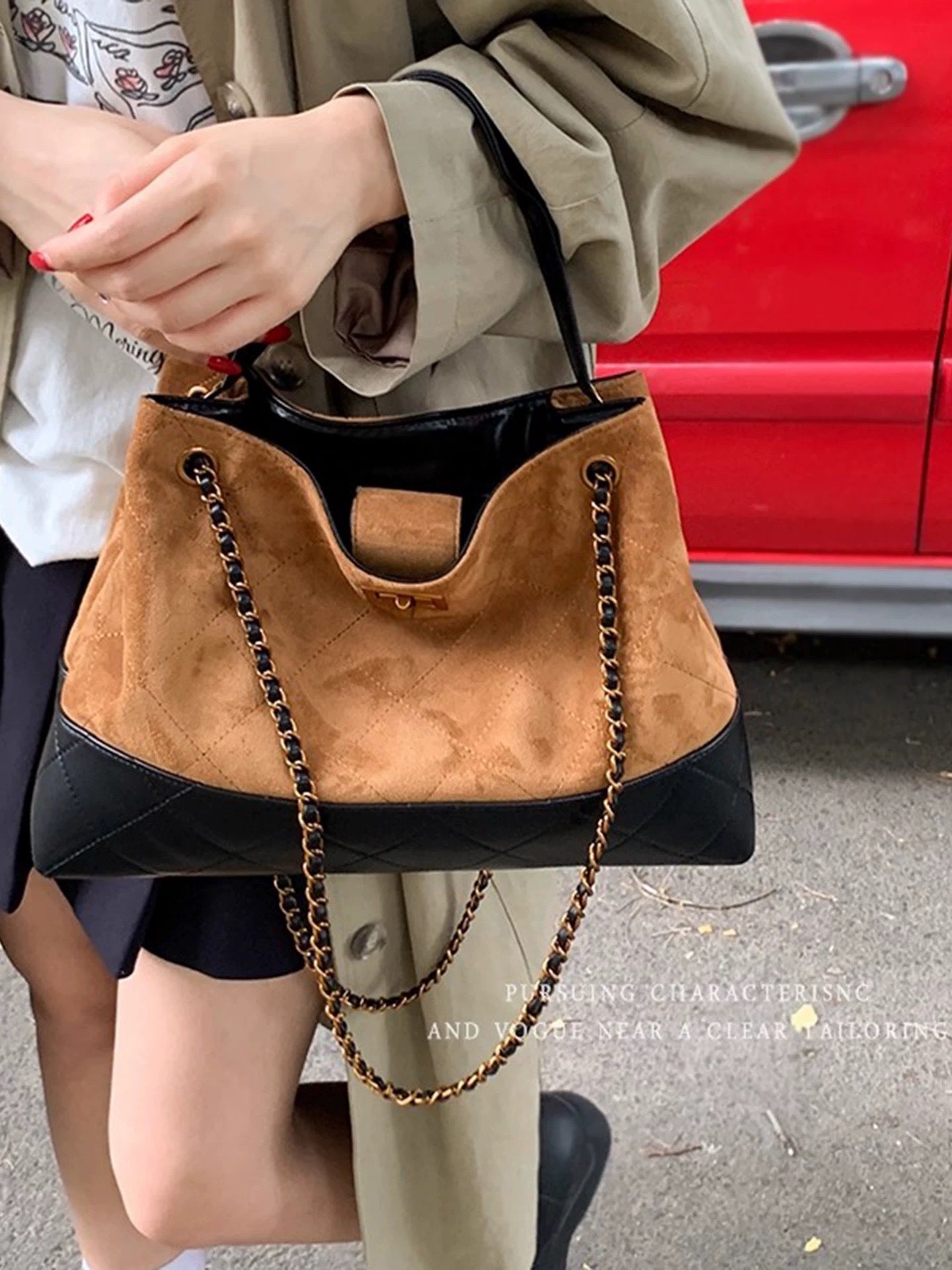 Versatile Women's Large Capacity Elegant Commuter Bags