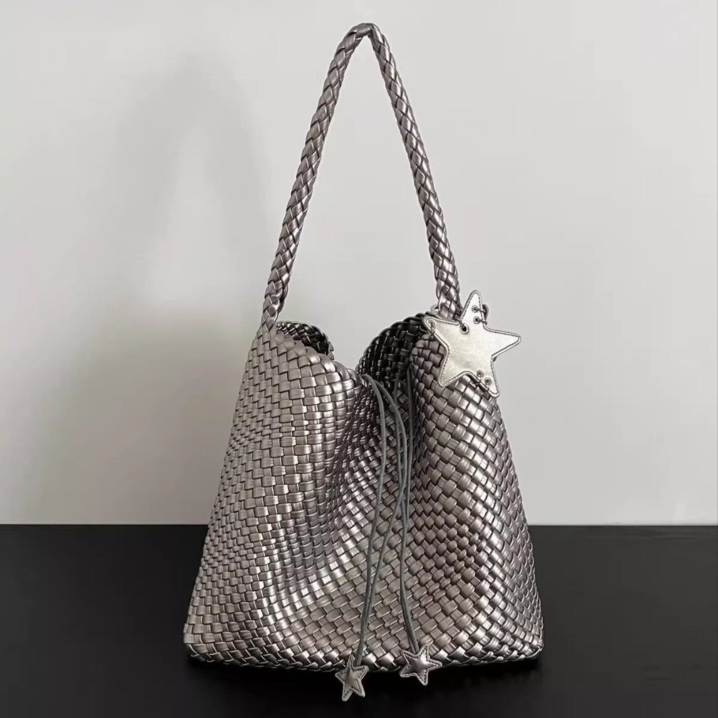 Women's Hand-woven Underarm High-grade Sensitive Hand-held Fashion Bags