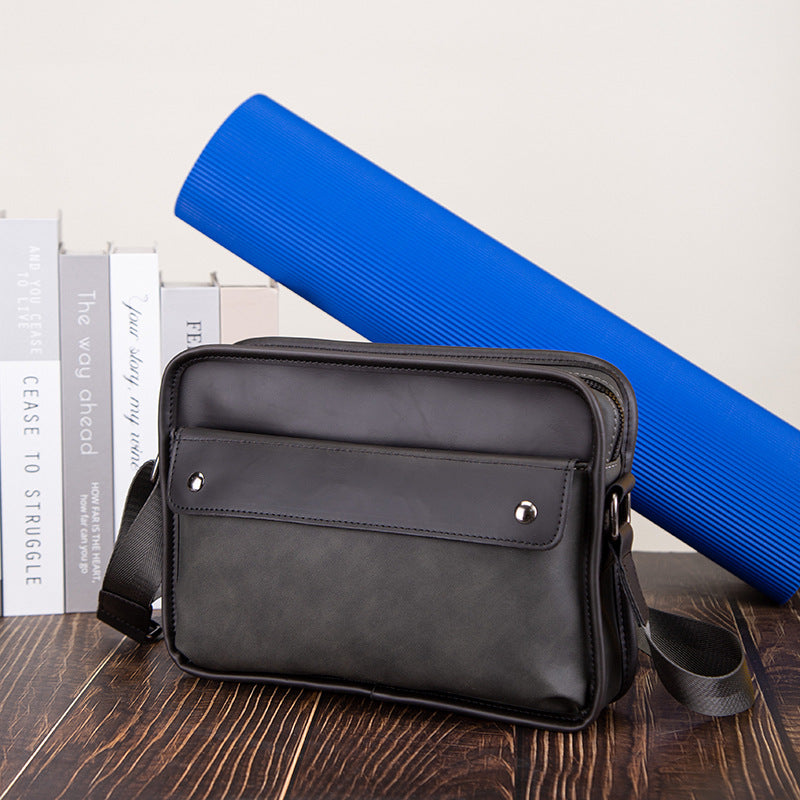 Men's Retro Large Capacity Horizontal Simple Lightweight Shoulder Bags