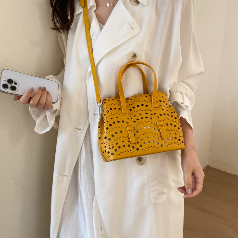 Women's Hollowed Fashion Carved Niche Korean Retro Bucket Bag