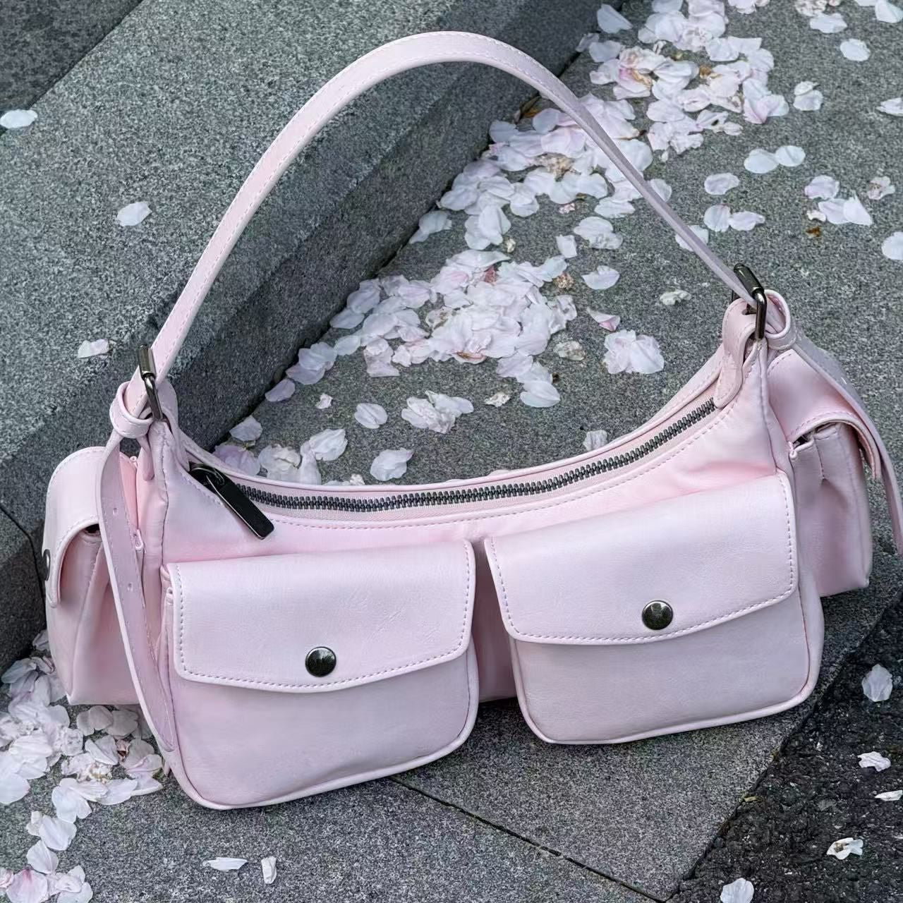 Women's Adi Clover Vintage Leather Get One Women's Messenger Bag