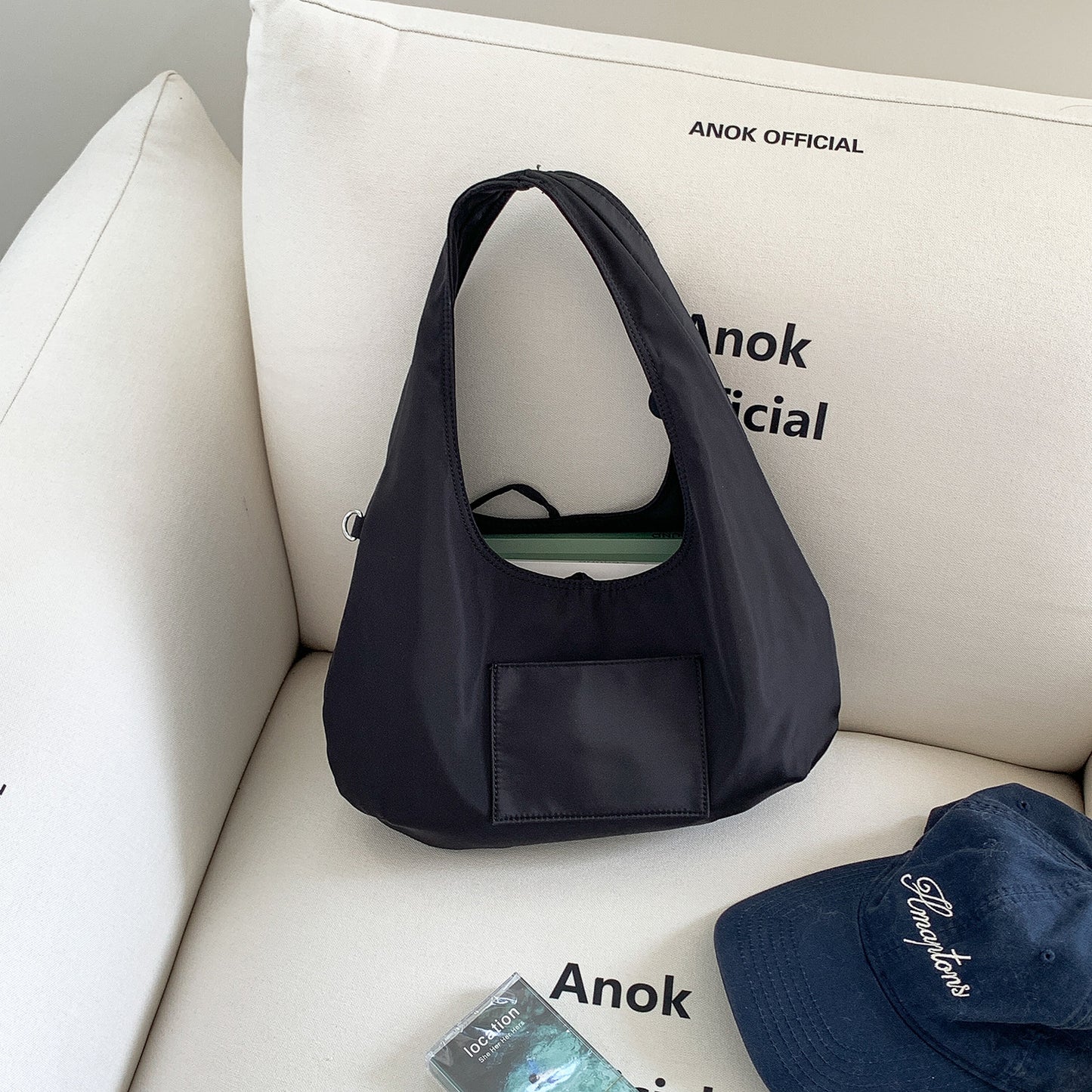 Women's Fashion Solid Color Portable Commuter Cloth Artistic Underarm Bag