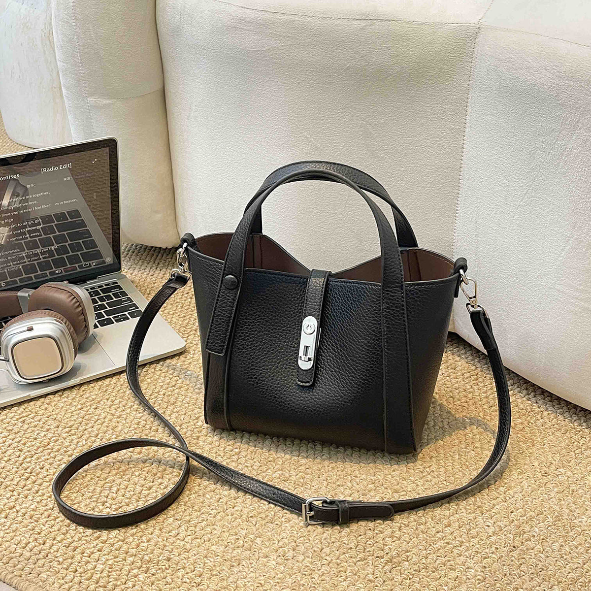 Women's Solid Color Soft Leather Niche Lychee Pattern Vegetable Basket Women's Shoulder Bag