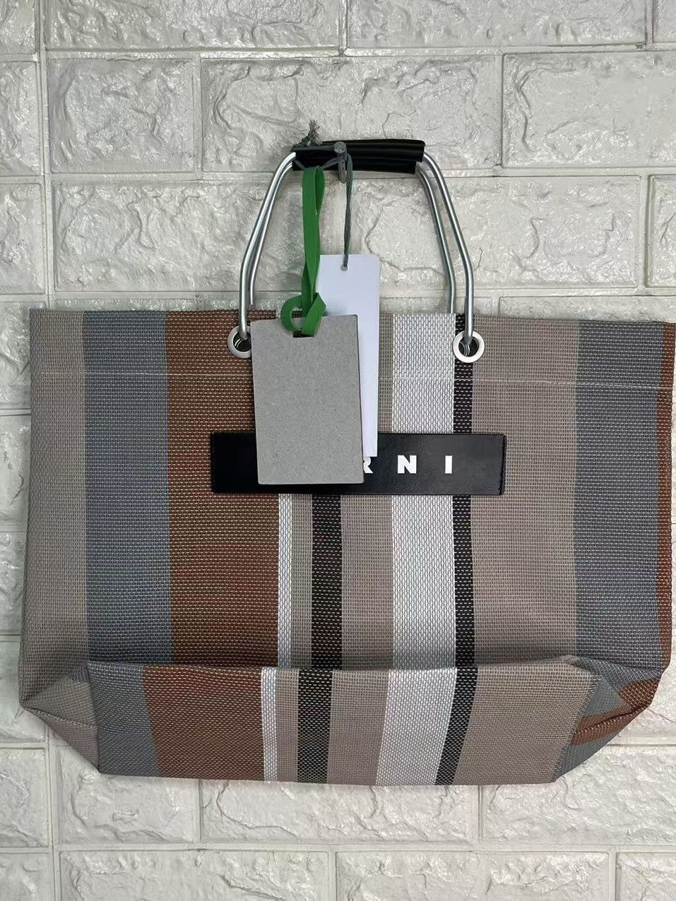 Women's Woven Aluminum Portable Straw Shopping Tote Bag