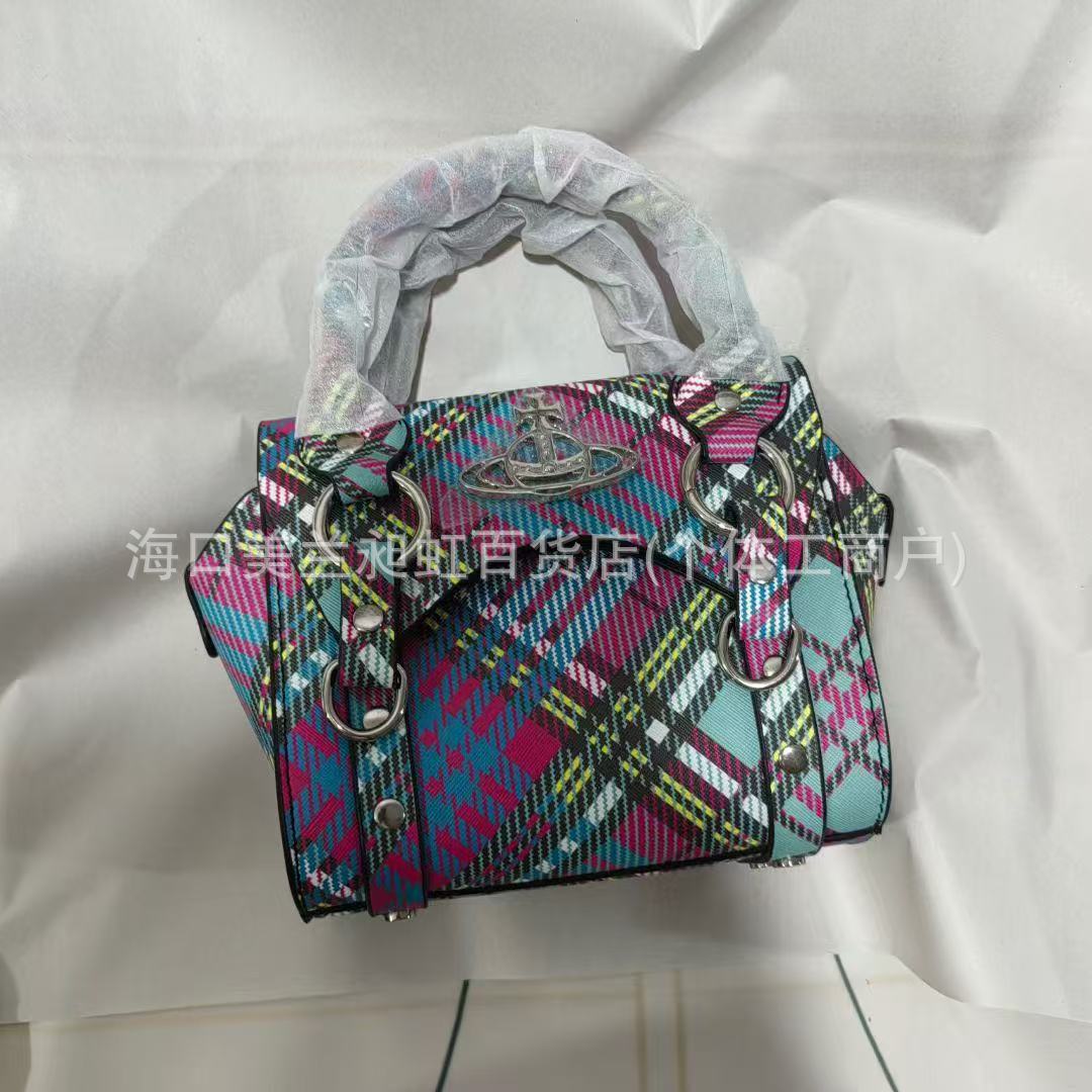 Queen Mother's Collection Crocodile Pattern Punk Large Tote Bags