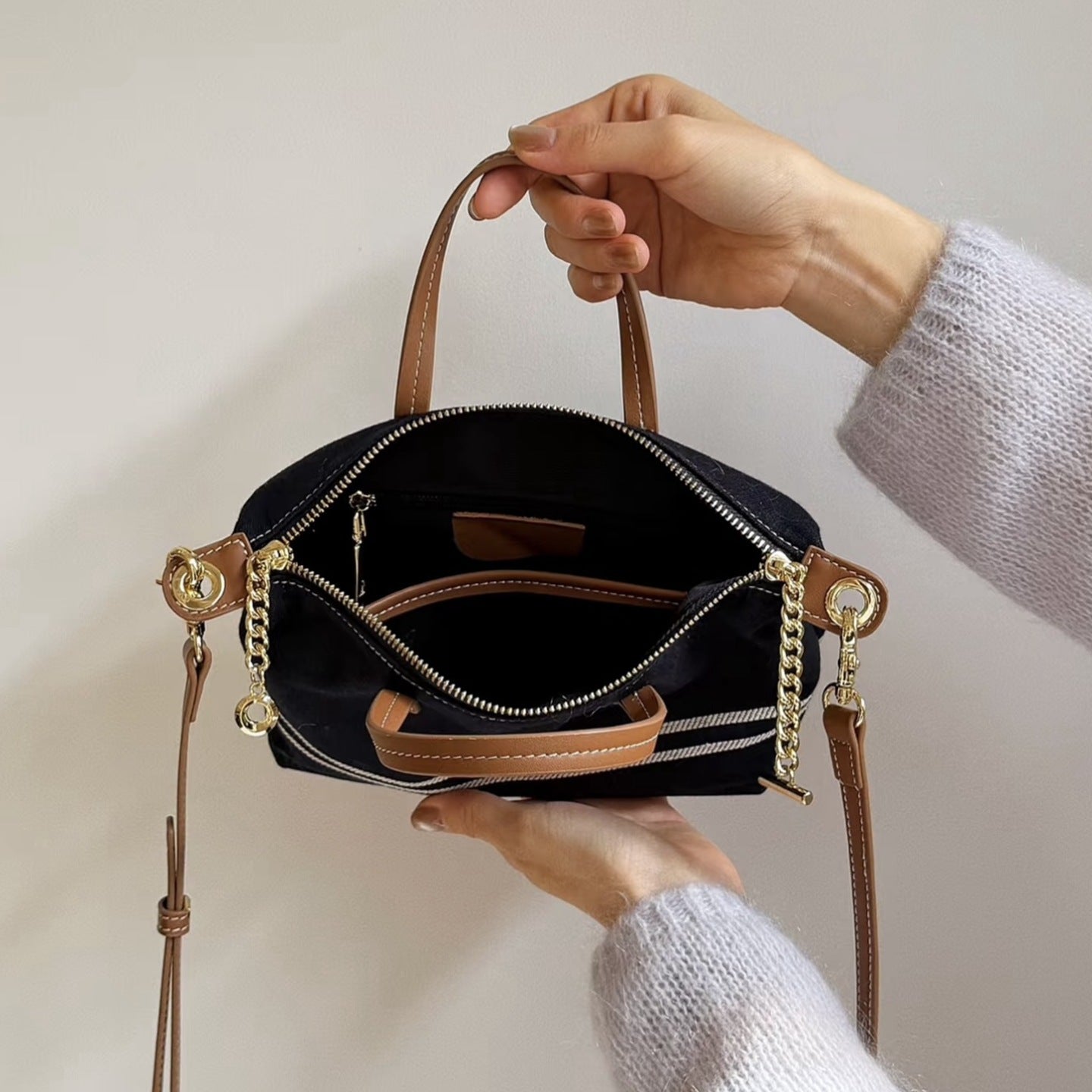 Women's Stitching Contrast Color Large Capacity Striped Versatile Women's Messenger Bag