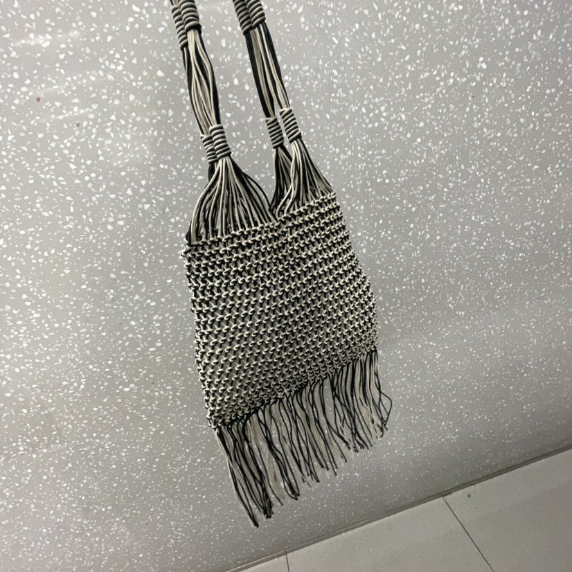Women's Tassel Straw Fashion Vacation Beach Hand-woven Women's Shoulder Bag
