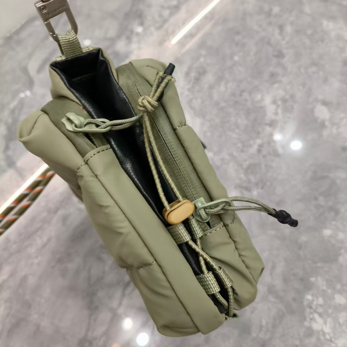 Women's & Men's Large Water Bottle Lightweight Waterproof Men's Messenger Bag