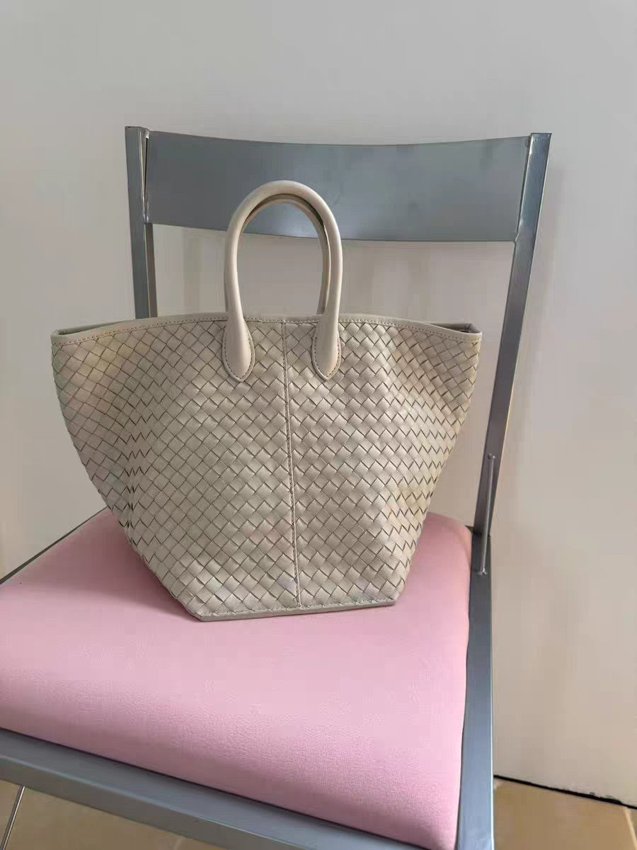 Women's Sheepskin Woven Large Capacity Soft Leather Bucket Bag