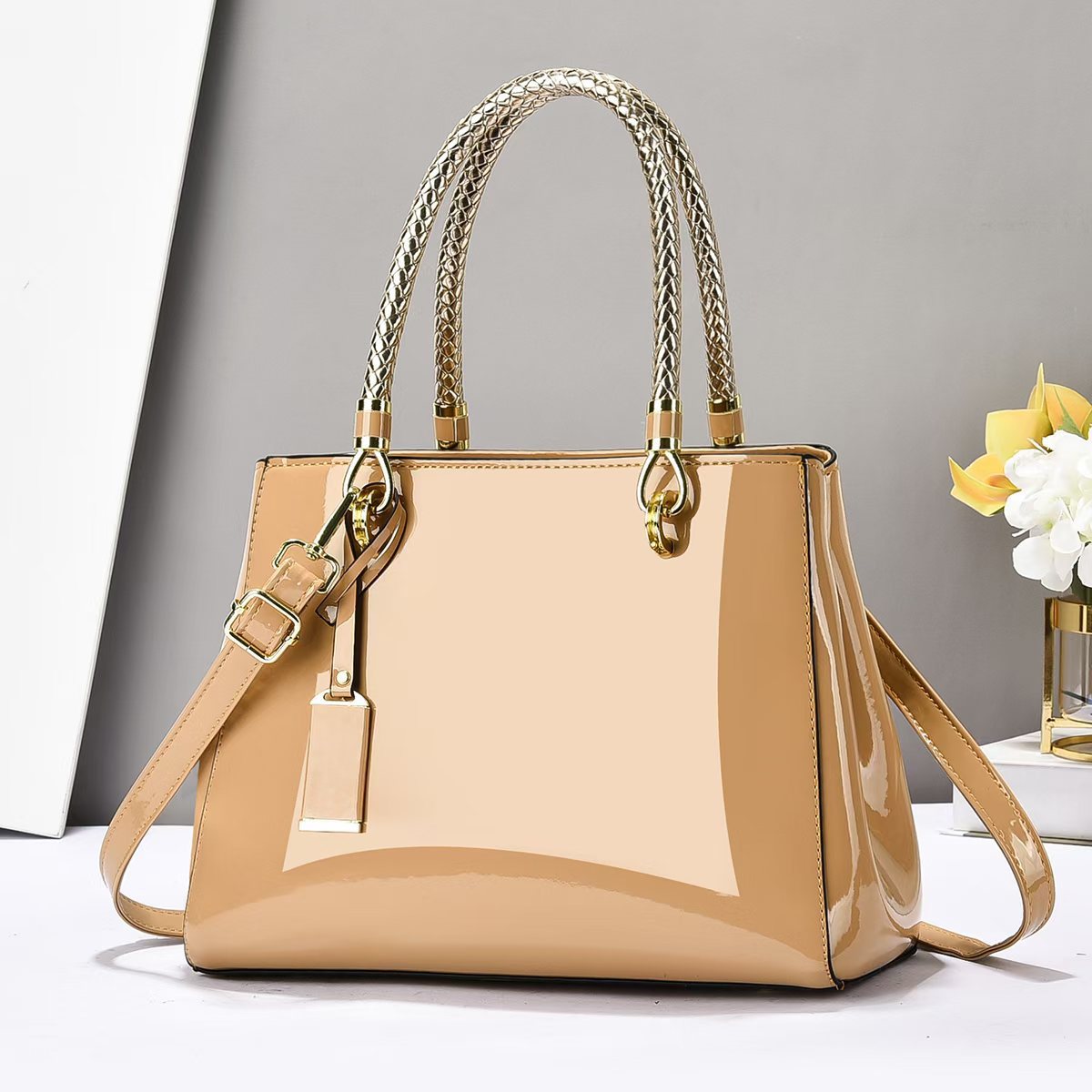 Women's Trendy Fashion Patent Leather Large Capacity Simple Bags