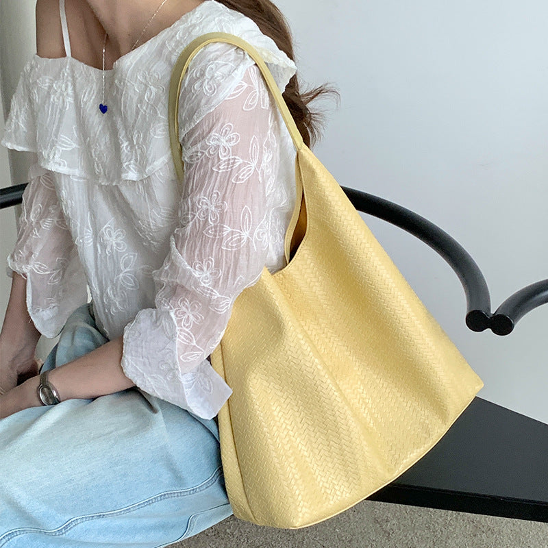 Women's Niche Woven Large Capacity Commute Underarm Bags